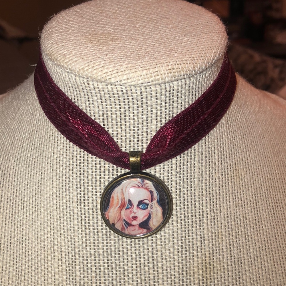 Hocus pocus chocker